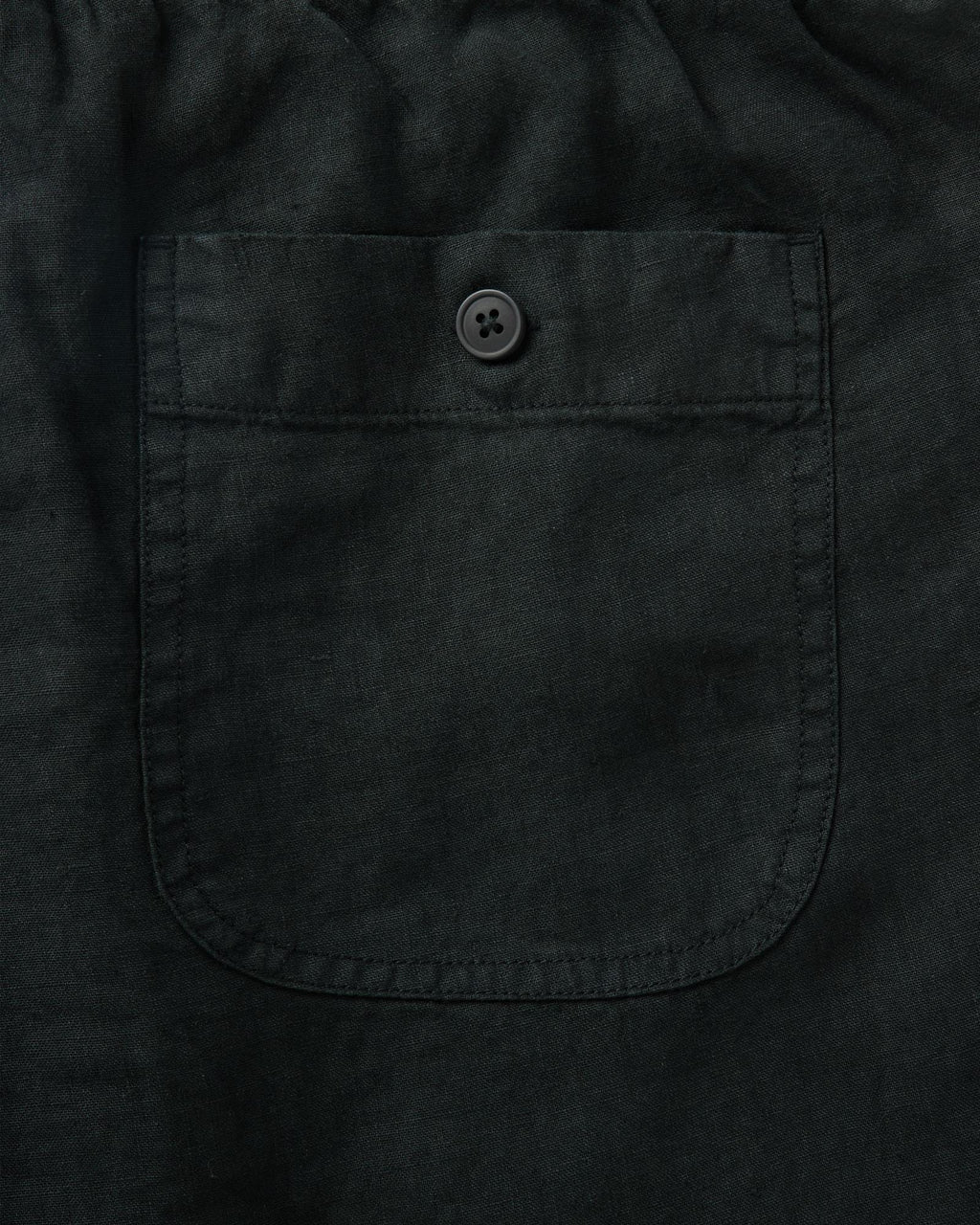The Apres Short in Coal Hemp